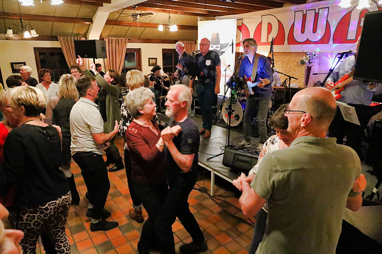 19 okt 2018 - SDWA terug naar de sixties avond met 'The Outlaws'_56